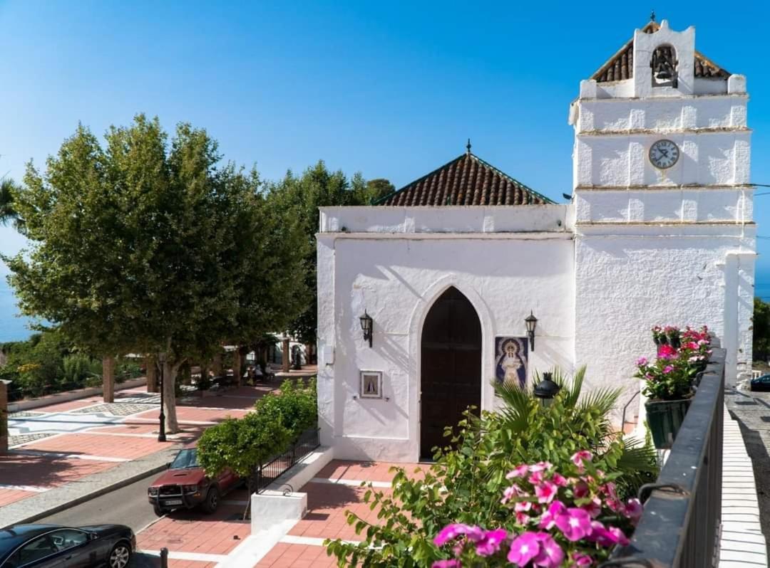 Atico En Mar De Nerja Lägenhet Exteriör bild