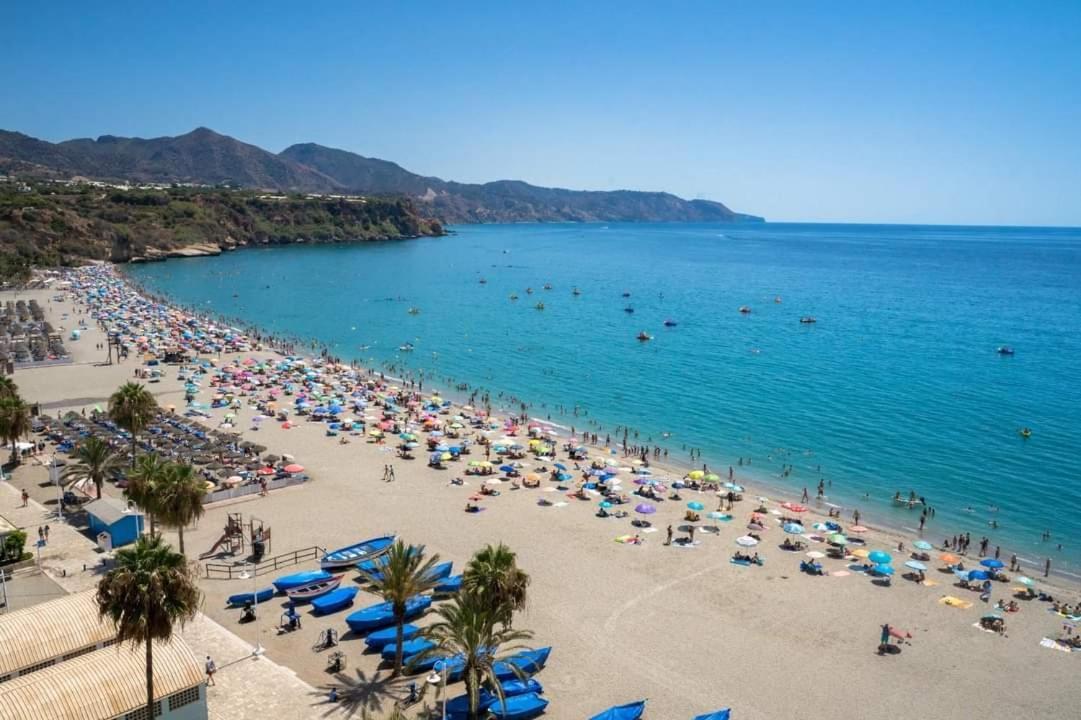 Atico En Mar De Nerja Lägenhet Exteriör bild